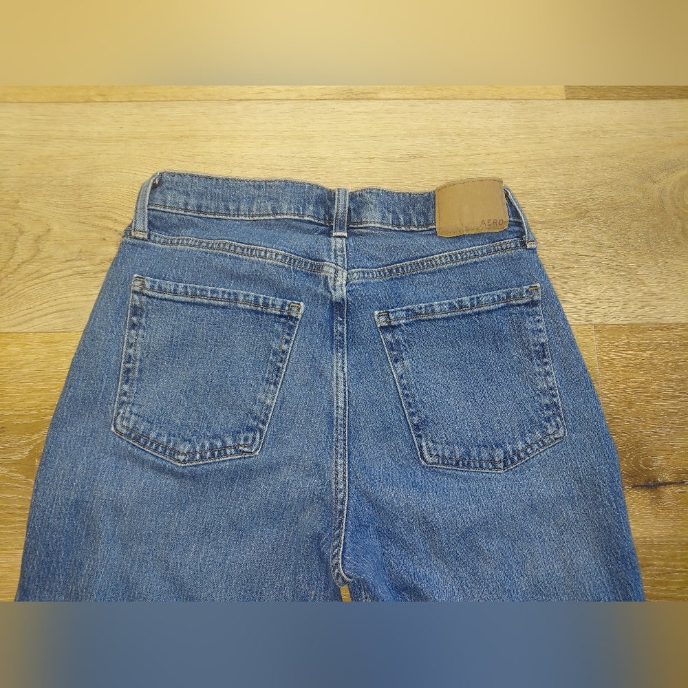 Aeropostale Women's Straight Leg Blue Jeans Mom Jean Sz 4 - Picture 4 of 12